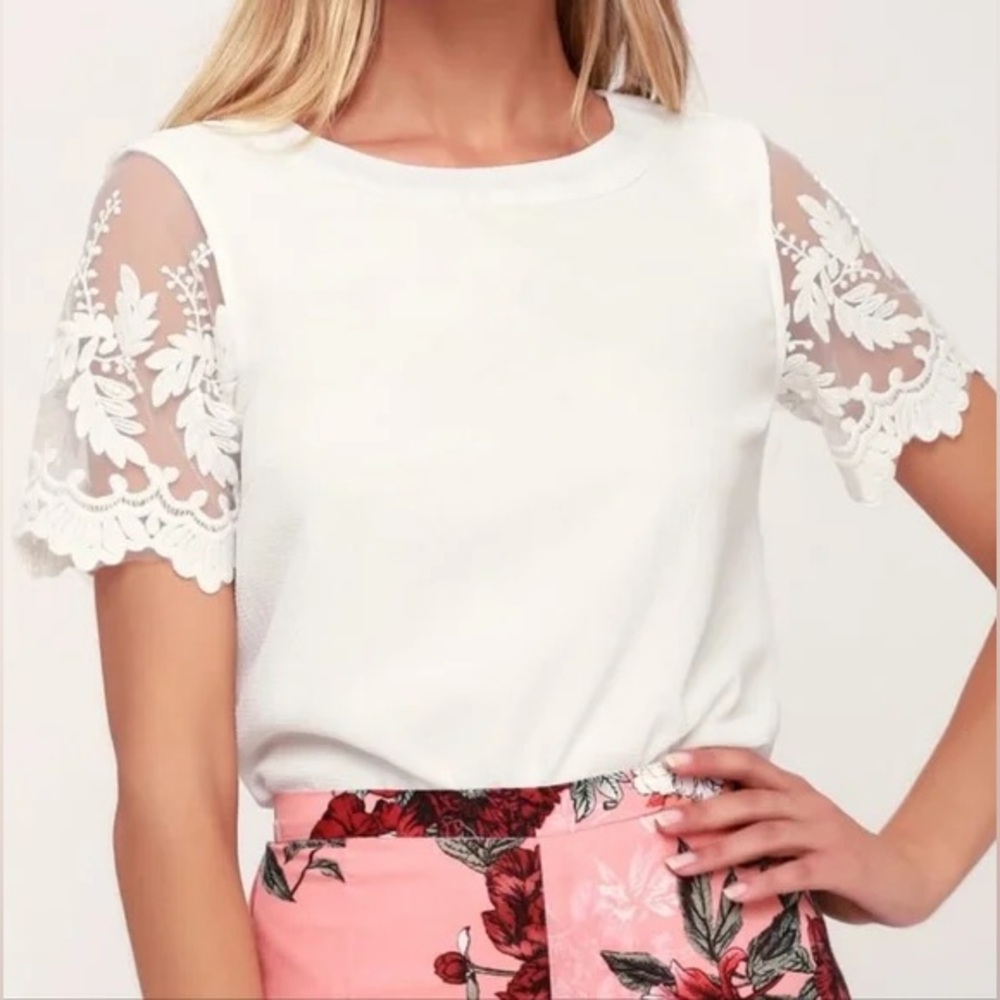 Lulu’s Lace-Sleeved Blouse